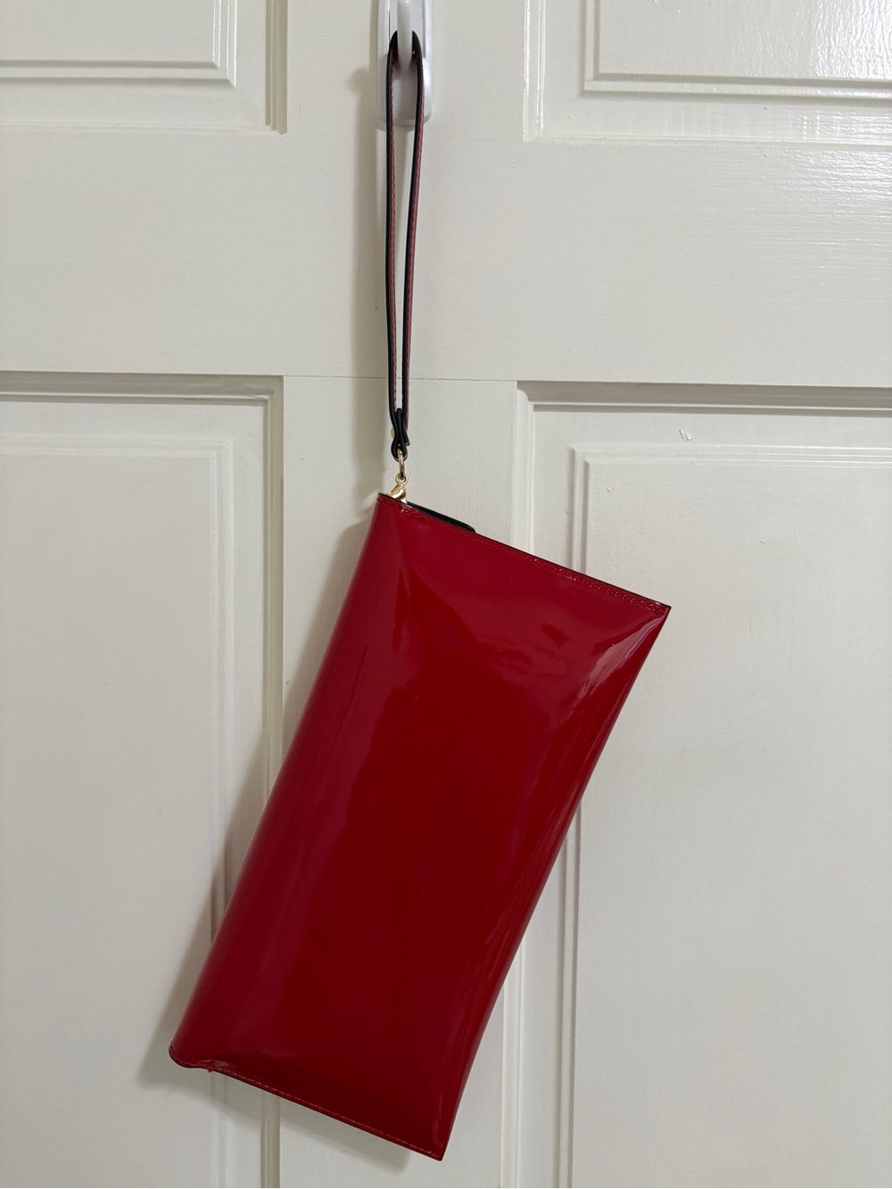 Aldo Red Patent Envelope Wristlet Crossbody Clutch - Like New - Picture 2 of 5